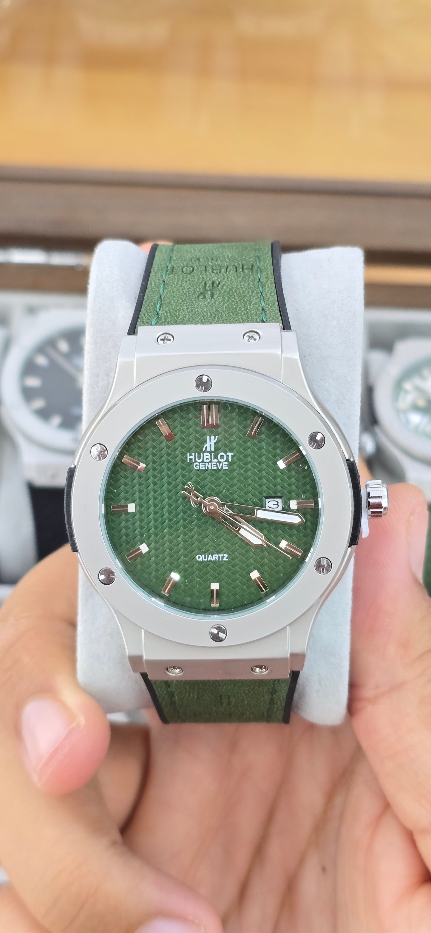 Montre HB Simple